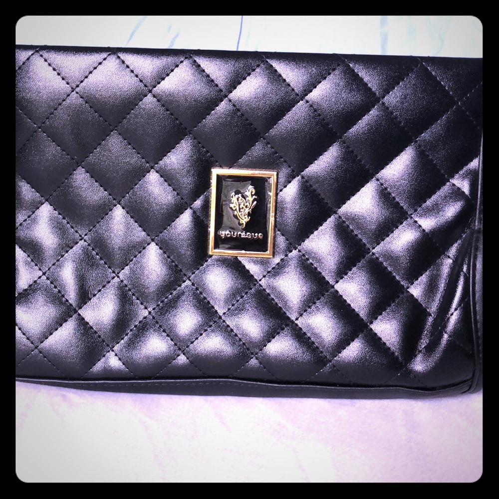 Younique Purse